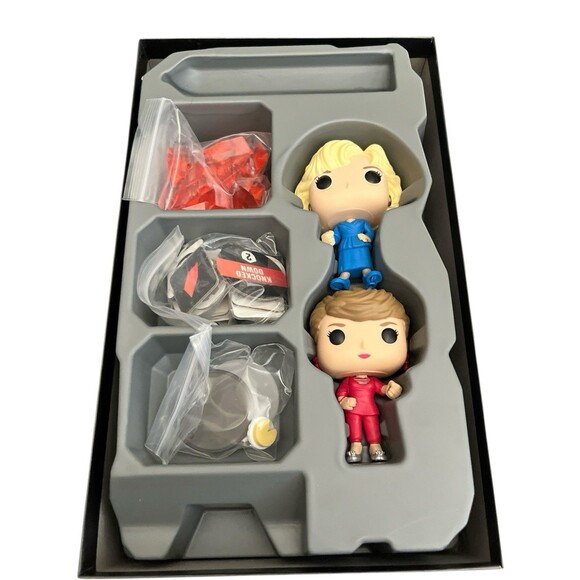 Funko Pop! Funkoverse Golden Girls 100 Rose and  Blanche Strategy Game - Picture 3 of 4